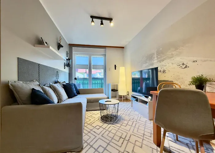 Champion\'S Apartment Balkon Garaz Klima